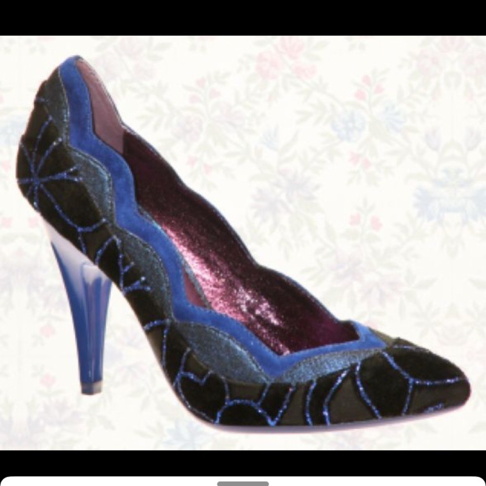 Poetic License Velvet & Glitter Pin Up Retro Pump